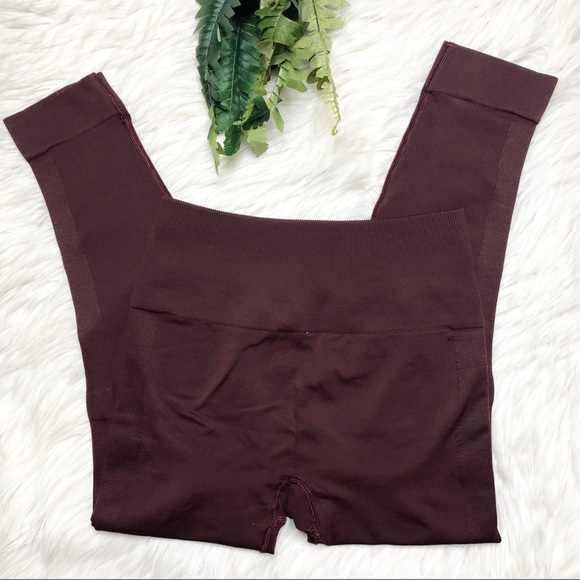 Lululemon Cropped Leggings - Picture 2 of 2